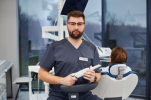 Почему крошатся зубы?