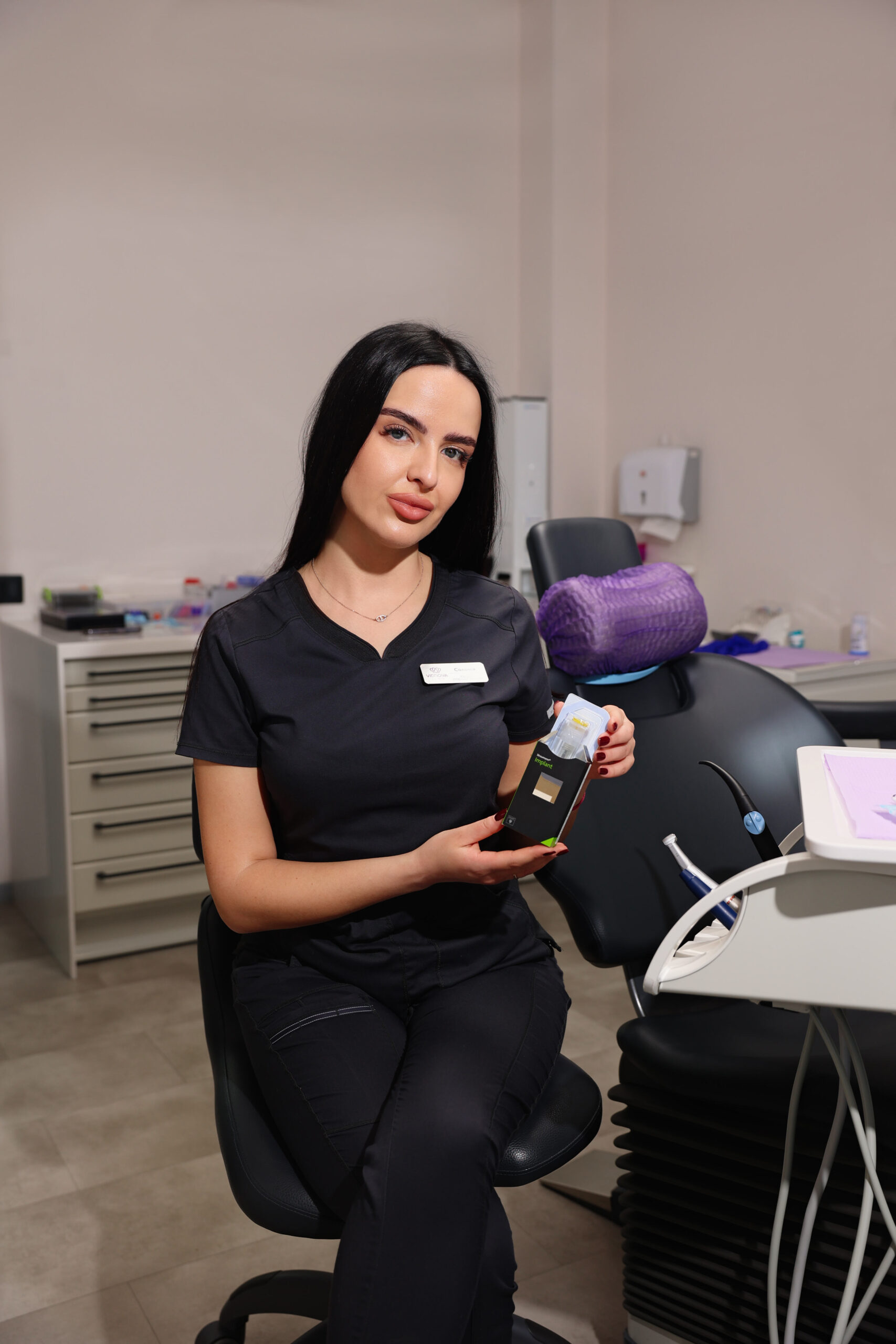 Как ухаживать за зубными имплантами?